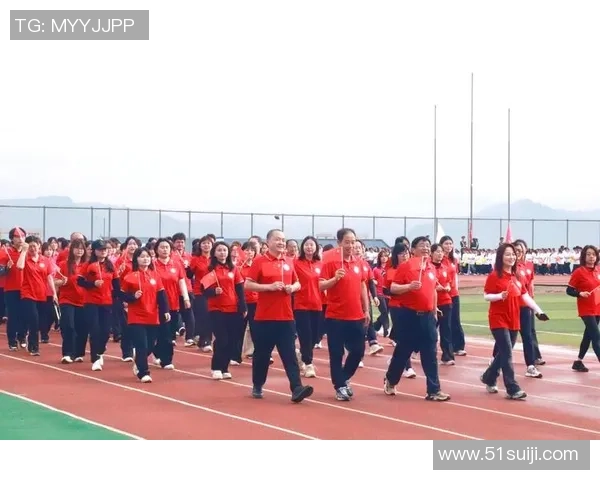 青春赛道逐梦前行奋勇拼搏展现新时代青年风采